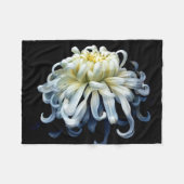 Flowers | White Chrysanthemum フリースブランケット (正面(横))