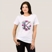 Flowery K - Wom用エレガントフローライニシャルTシャツ トライブレンドＴシャツ (正面全面)