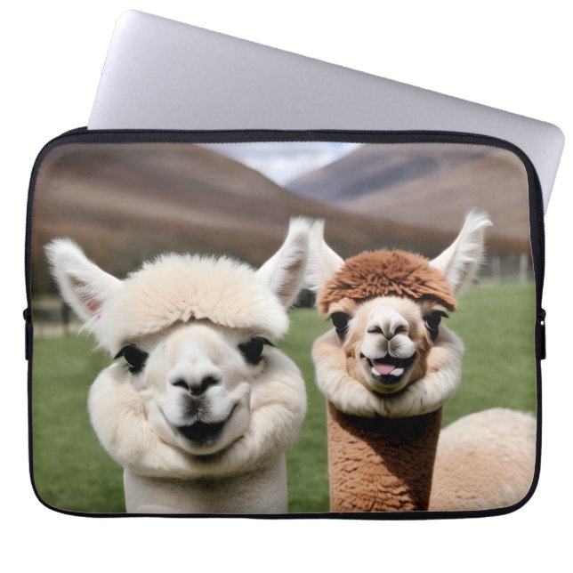 Fluff & Friendship ラップトップスリーブ (正面)