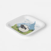 Fluffiest Lawn Mower – Adorable Blacknose Sheep ペーパープレート (傾斜あり)