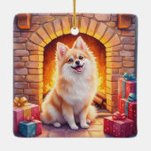 Fluffy Pomeranian Cozy Christmas Fireplace Dog Art セラミックオーナメント (裏面)