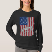 Flugelhorn USA Flag Flugelhorn Player Tシャツ (正面)