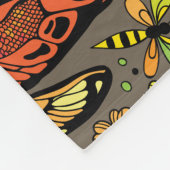 Fly, fly dragonfly on brown フリースブランケット (角)