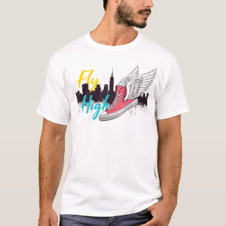 Fly High – 羽ばたくスニーカーとニューヨークのスカイライン Tシャツ