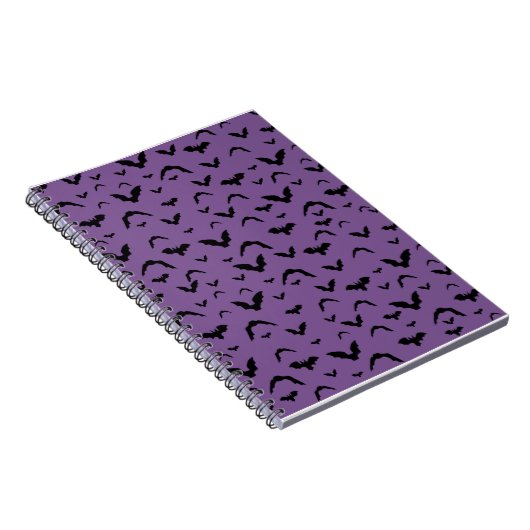 Flying Bats on Purple ノートブック (右側)