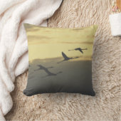 Flying birds Throw Pillow クッション (ブランケット)