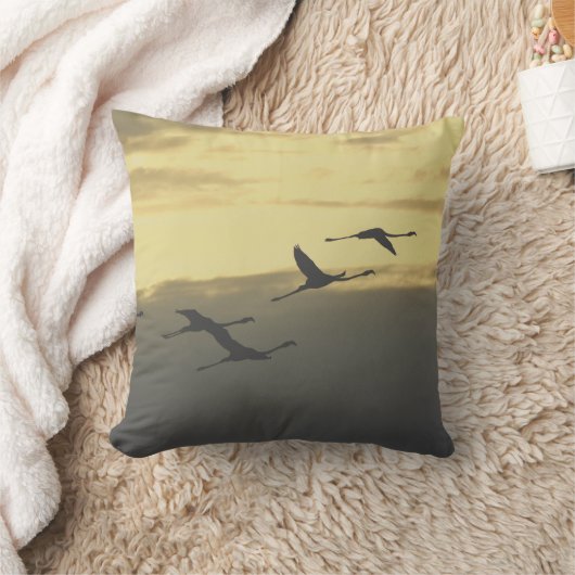 Flying birds Throw Pillow クッション (ブランケット)