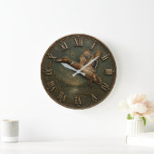 Flying Duck Rustic Waterfowl Hunting Cabin Decor ラージ壁時計 (ホーム)