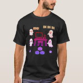 Flying Ghosts Around a Computer – Halloween Tech Tシャツ (正面)