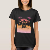 Flying Saucer UFO Astronauts are Aliens 4 Tシャツ (正面)