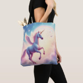 Flying Unicorn Bright Rainbow Clouds Illustration  トートバッグ (クローズアップ)