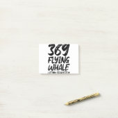 Flying Whale 369, Let my spirit fly ポストイット (デスク上)