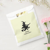 Flying Witch - Yellow -Happy Halloween - Favor Bag フェイバーバッグ (封をした状態)