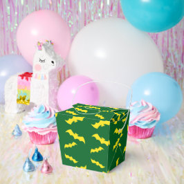 Flying Yellow Halloween Bats フェイバーボックス