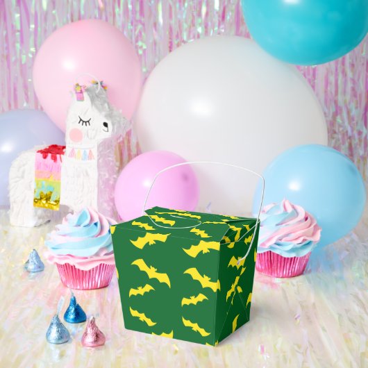 Flying Yellow Halloween Bats フェイバーボックス (パーティー)