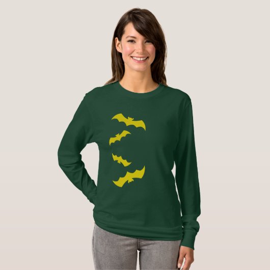 Flying Yellow Halloween Bats Tシャツ (正面フル)