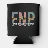 FNPファミリーナースプラクティショナチーズプリント 缶クーラー (正面)