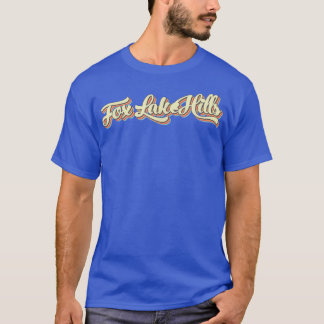 Fo Lake Hills Tshirt Retro Art Baseball Font Vinta Tシャツ