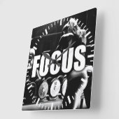 FOCUS – 女性のトレーニング やる気を起こさせる スクエア壁時計 (傾斜)