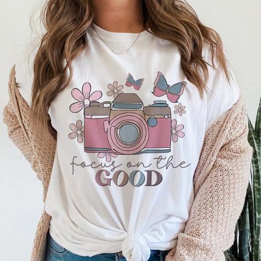 Focus On the Good Camera Bohoフローラ蝶 Tシャツ