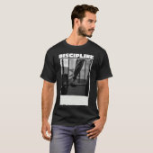 Focuse In  T-Shirt– Minimalist Motivational Street Tシャツ (正面フル)