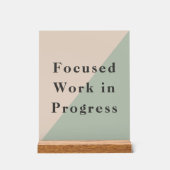 Focused Work Do Not Disturb Quiet Space Available アクリルサイン (正面)