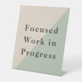 Focused Work Do Not Disturb Quiet Space Available 台座サイン (正面)