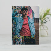 Foil Geo Grad Typography Graduation Announcement 箔招待状 (立ち正面)