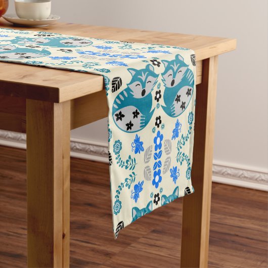 Folk Art Fox Print Decor. ショートテーブルランナー (インサイチュ)