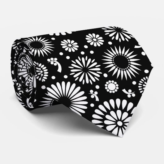 Folk Floral Black and White Sunflower Boho Chic  ネクタイ (ロール)