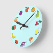 Food For Thought_Totally Fruity_light blue ラウンド壁時計 (傾斜)