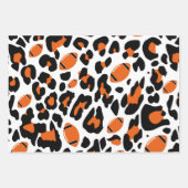 Football Fan Gear Black Orange Cheetah Print ラッピングペーパーシート (正面)