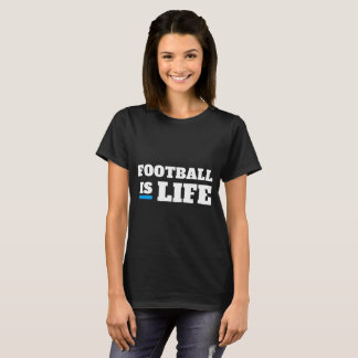 Football is life tシャツ