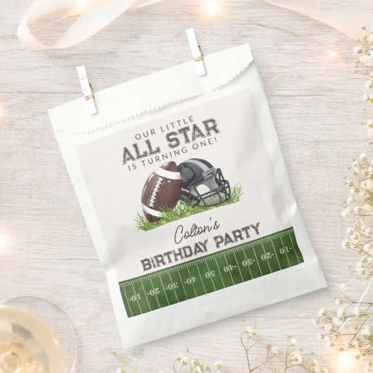 Football Little All Star Touchdown Birthday Party フェイバーバッグ (クリップ留めされた状態)