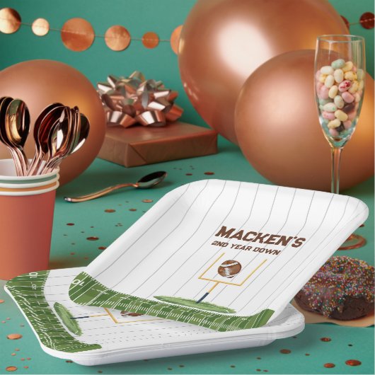 Football second year down boy birthday ペーパープレート (複数)