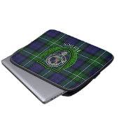 Forbes Scottish Clan Tartan and Crest  ラップトップスリーブ (正面下部)