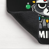 Forced Family Fun – Funny Sarcastic Raccoon Xmas C マウスパッド (コーナー)