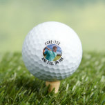 Fore-Tee & Still on Par おもしろい 40th Birthday写真 ゴルフボール<br><div class="desc">40祝歳の誕生日と、これらのおもしろいとゴルパーソナライズされたフボール。「FORE-ユーモアのあるTEE AND STILL ON PAR」のフレーズとゴルフフォトを合わせカスタムて、ゴルフ愛好家に最適な贈り物を作るゴルフボール。ゴルフのラウンドでも記念ユニーク品でも、お祝いに個人とよくはしゃぐtouchを加える。思い出に残る贈り物で彼らの日おもしろいを特別に作りなさい！</div>