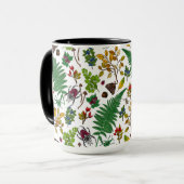 Forest berries, leaves and bugs on white マグカップ (正面左)