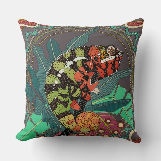 forest chameleon クッション (正面)