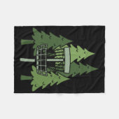 Forest Disc Golf Sket Funny Disc Golfing Scene  フリースブランケット (正面(横))