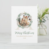 Forest Green Wreath Gold Monogram Photo Christmas シーズンカード (スタンド正面)
