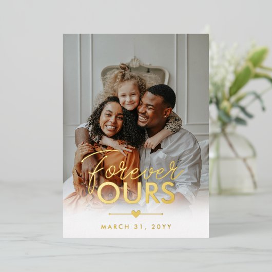 Forever Ourの金ゴールドハート写真の採用 箔招待状 (立ち正面)
