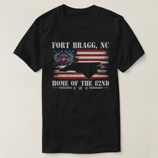 Fort Bragg NC Home Of The 82nd Airborne  Tシャツ (デザイン正面)