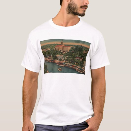 Fort Lauderdale、FL -新しい川及び裁判所の眺め Tシャツ (正面)