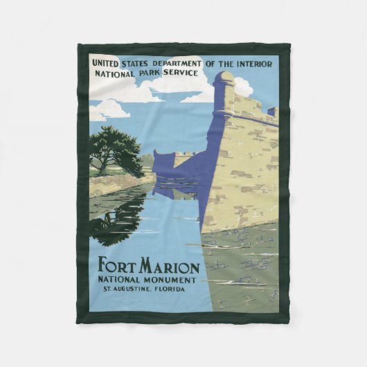 Fort Marionを見せるヴィンテージ旅行ポスター フリースブランケット (正面)