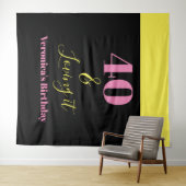 Forty And Loving It 40th Birthday Yellow Black タペストリー (インサイチュ(横))