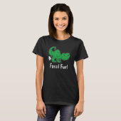 Fossil Fuel Fun Pun Farting Dinosaur Dino Fart Jo Tシャツ (正面フル)