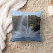 Fountain On A Lake クッション (ブランケット)