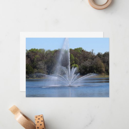 Fountain on a Lake ノートカード (正面/裏面インサイチュ)